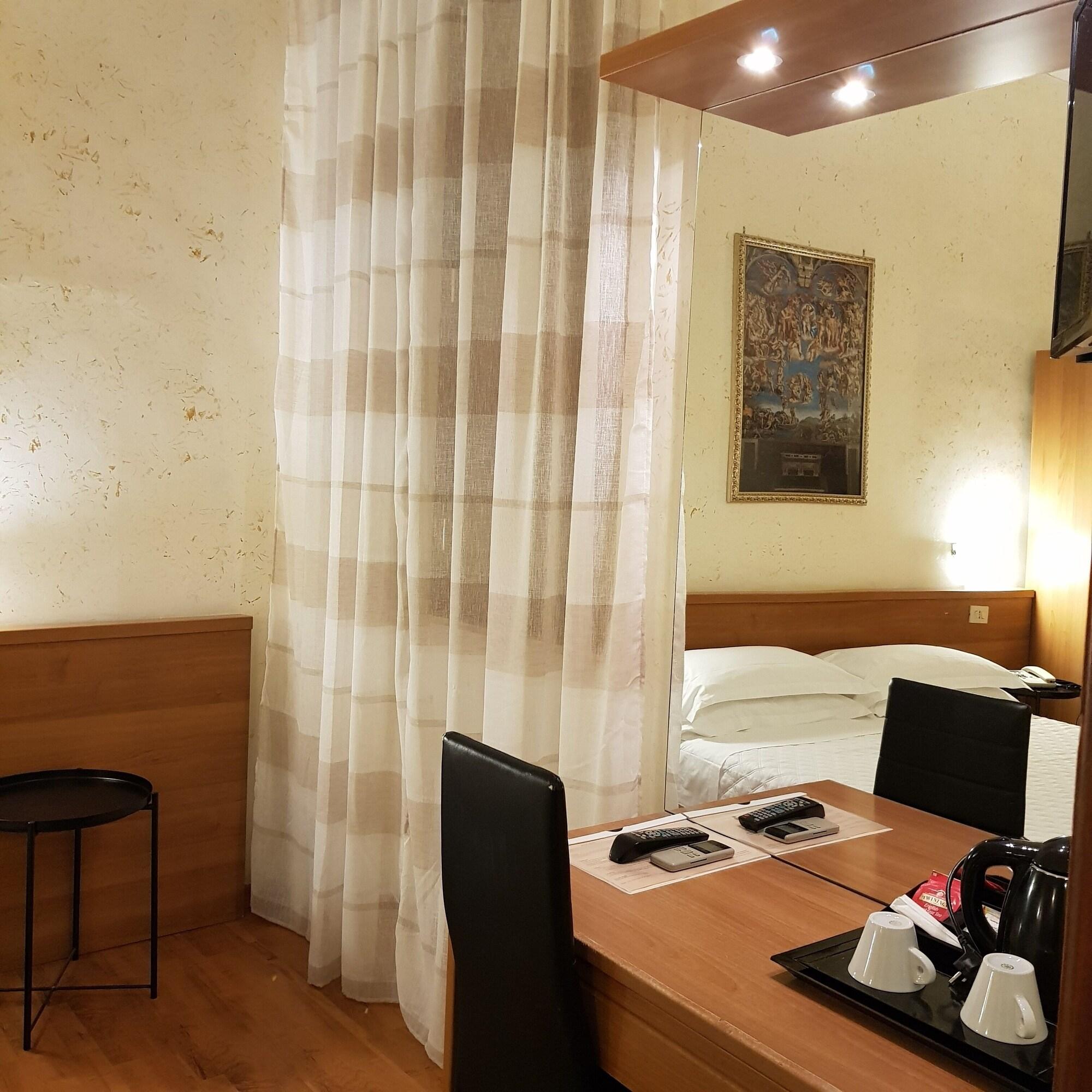 Hotel Julia Roma Esterno foto