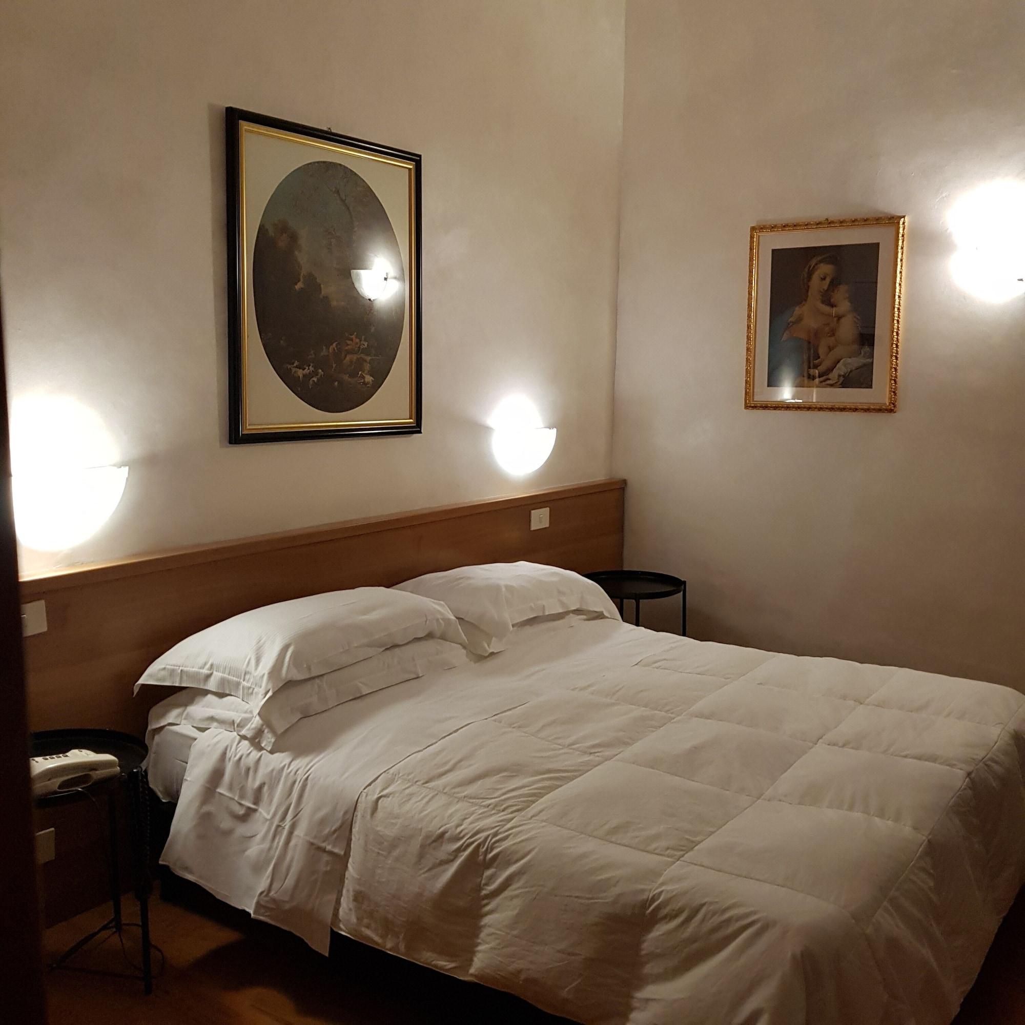 Hotel Julia Roma Esterno foto