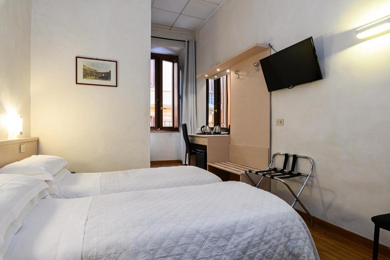 Hotel Julia Roma Esterno foto