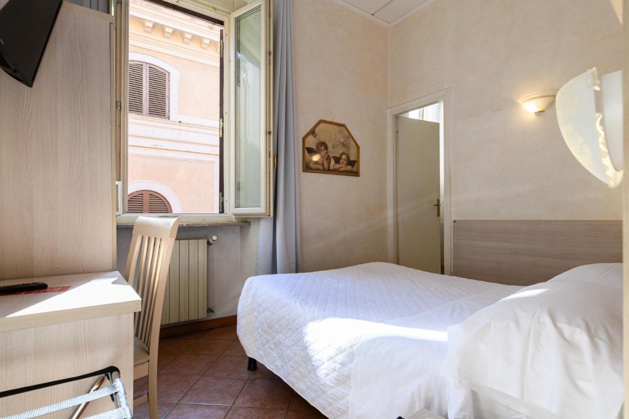 Hotel Julia Roma Esterno foto