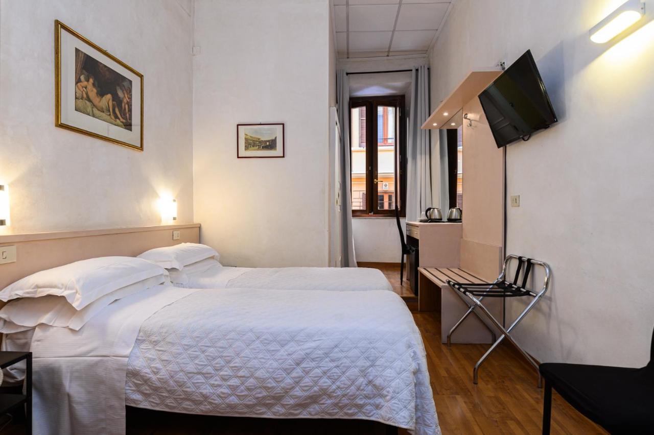 Hotel Julia Roma Esterno foto