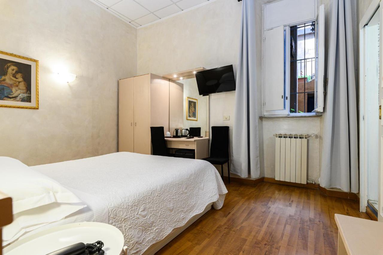 Hotel Julia Roma Esterno foto
