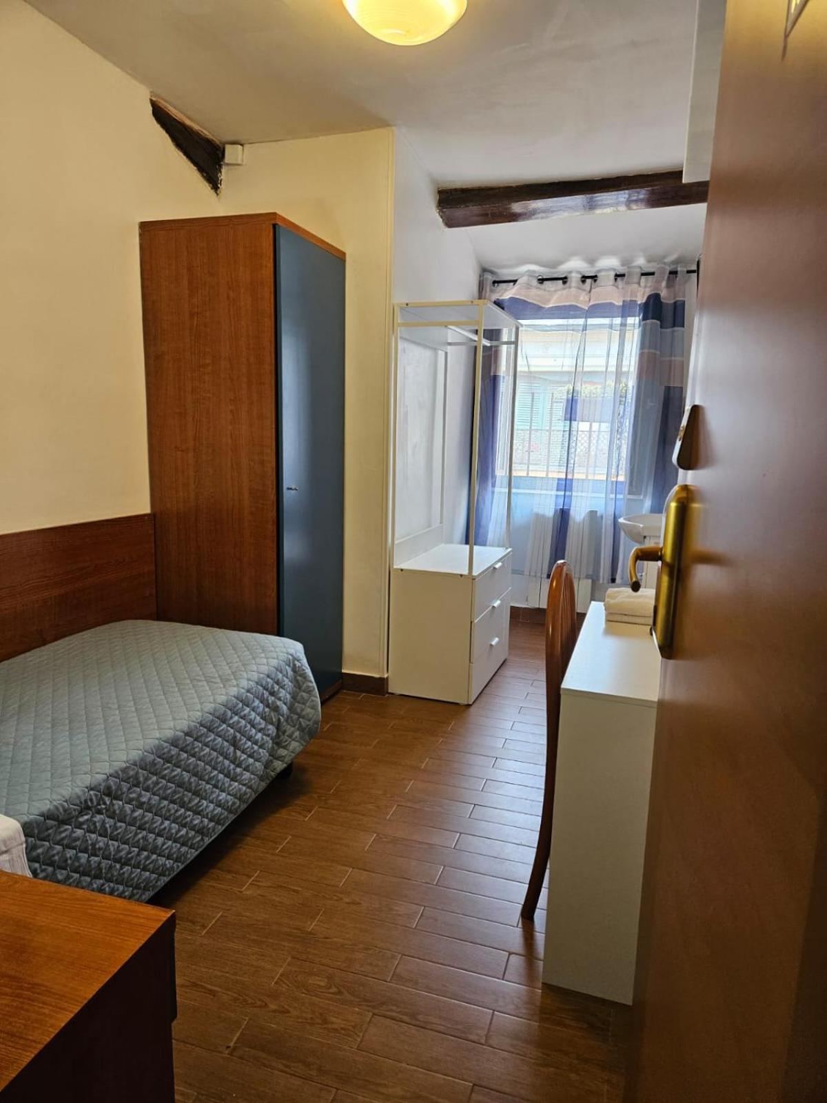 Hotel Julia Roma Esterno foto