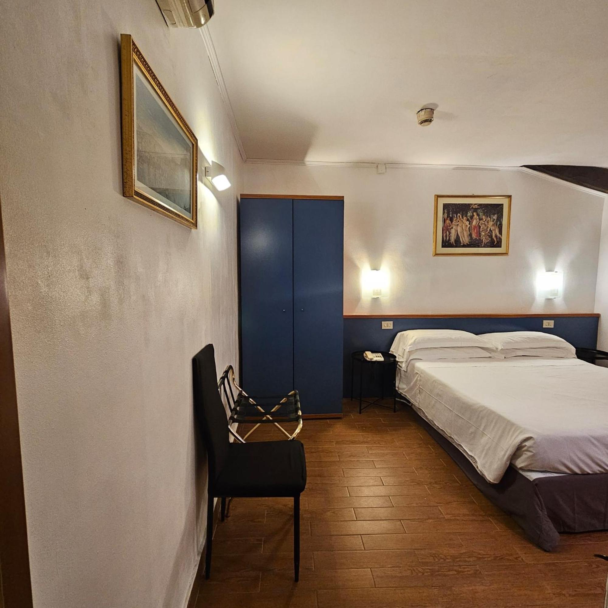 Hotel Julia Roma Esterno foto