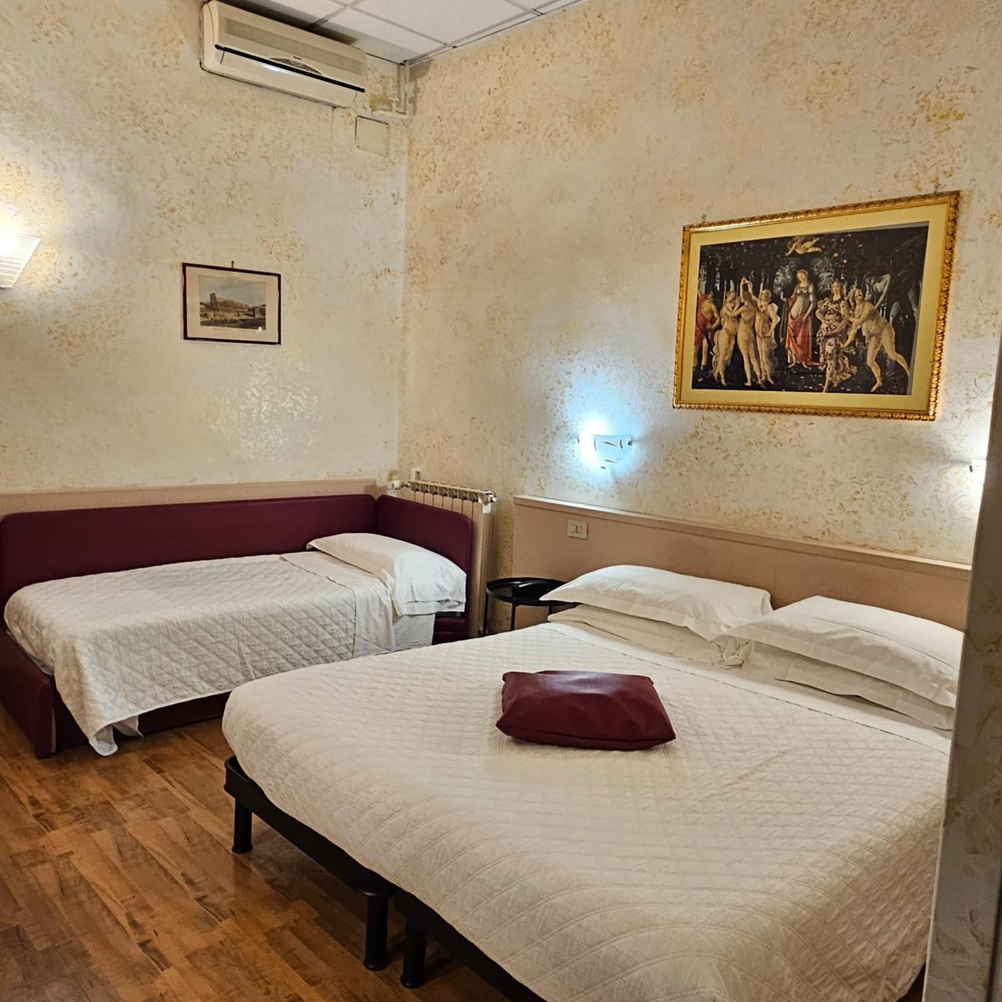 Hotel Julia Roma Esterno foto